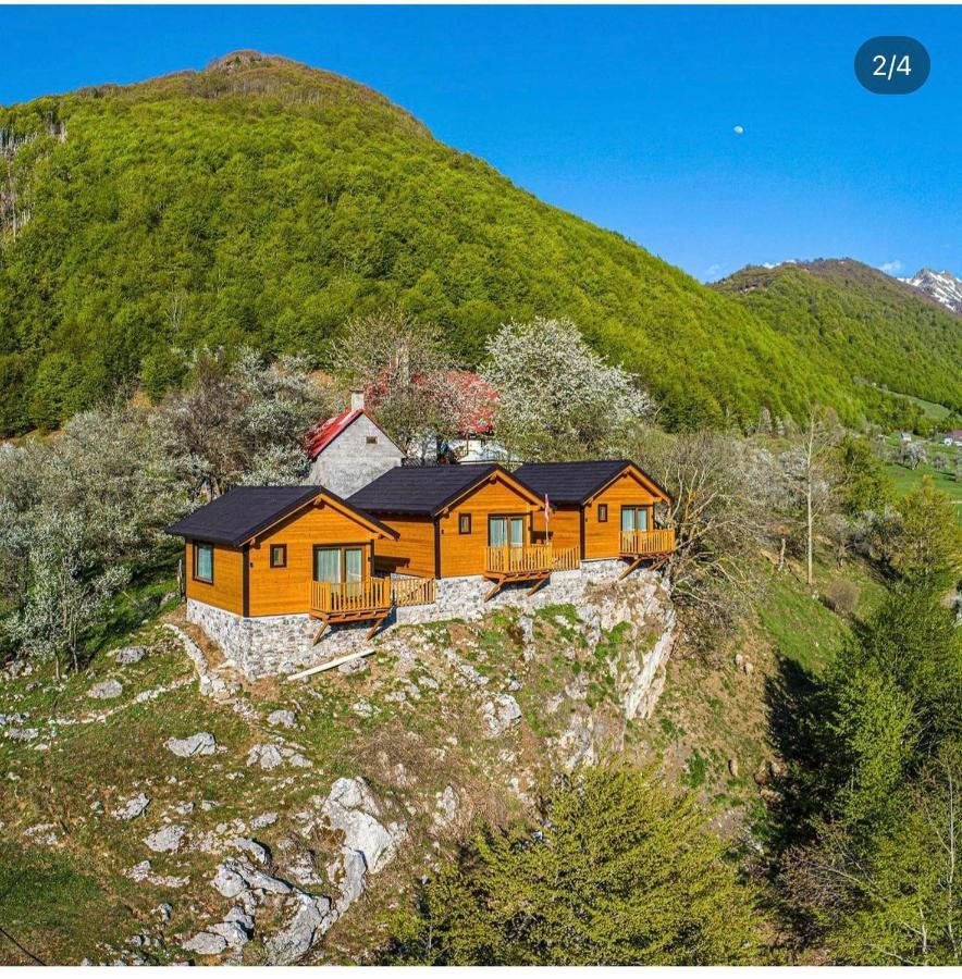 Bujtina Tradicionale Hotel Lepushe Exterior photo